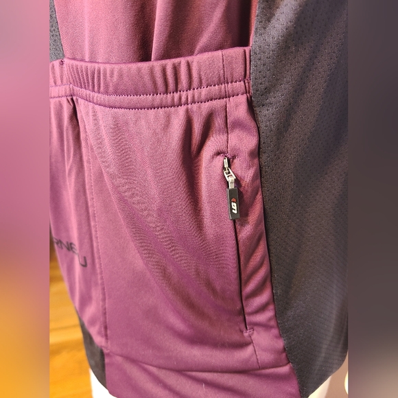 NWT Men's Garneau cycling shirt with pockets - Picture 3 of 5